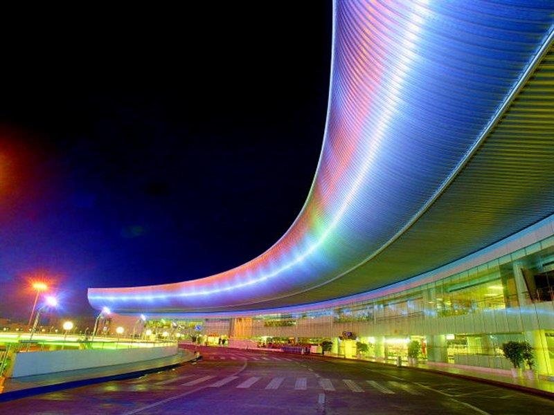 夜色下的昆明巫家壩機場 http://m.yigongchang99.com/ 夜色下的昆明巫家壩機場 http://m.yigongchang99.com/