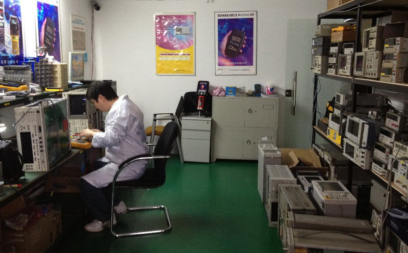 儀表工在修理儀表-http://m.yigongchang99.com/tech/1228.html 儀表工在修理儀表-http://m.yigongchang99.com/tech/1228.html